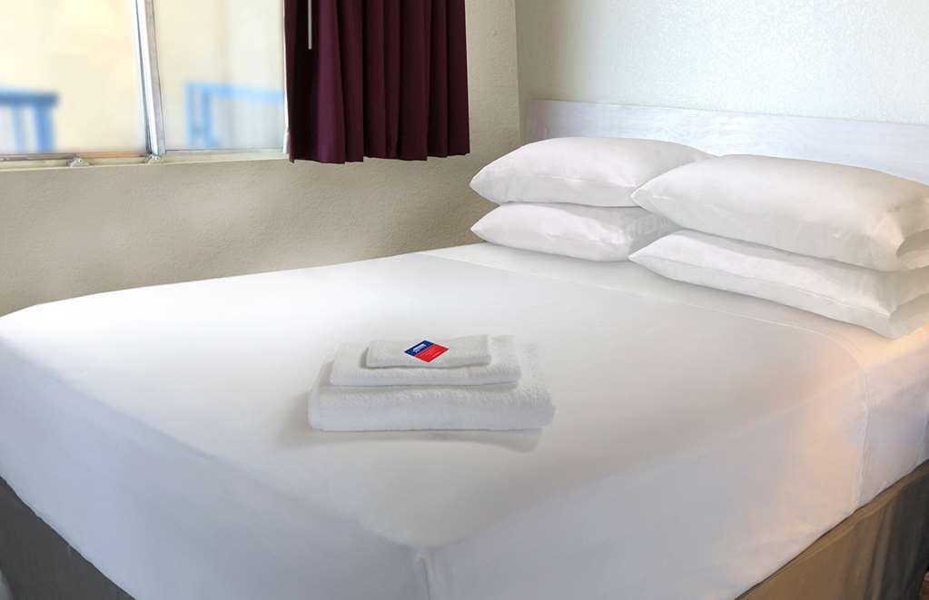 Americas Best Value Inn Avenel Woodbridge Phòng bức ảnh