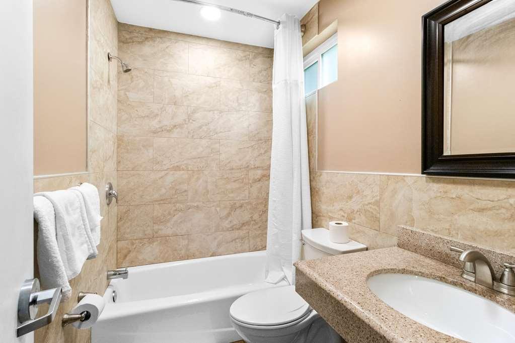 Americas Best Value Inn Avenel Woodbridge Phòng bức ảnh