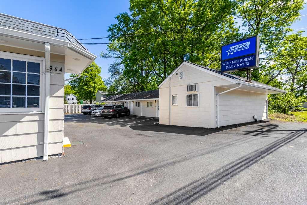 Americas Best Value Inn Avenel Woodbridge Ngoại thất bức ảnh